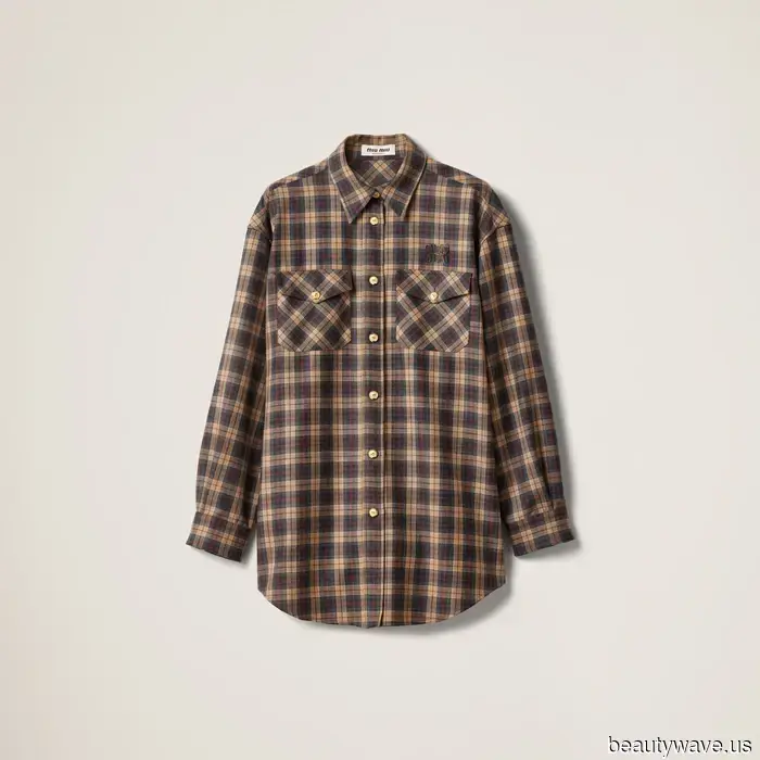 Thanks to the Olsen Twins and fashionable European influencers, everyone is now rushing to purchase this 30-year-old shirt trend for the winter season.