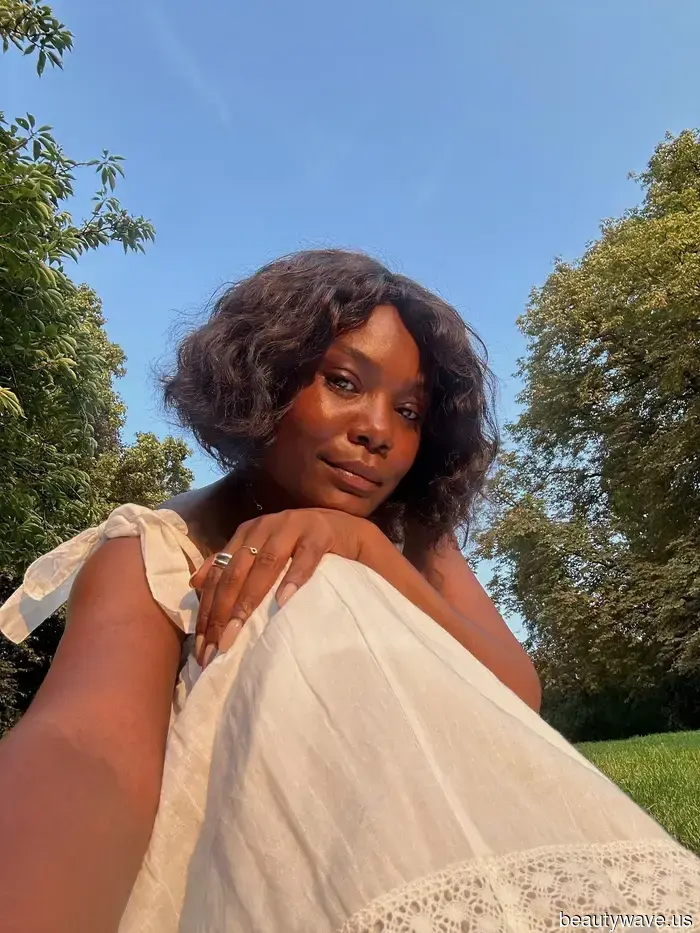 La riga laterale è tornata&mdash;Ecco i modi approvati dalla Gen-Z per acconciarla nel 2026