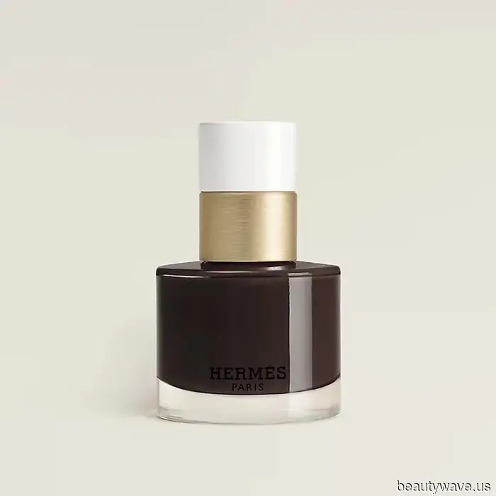 Sorry, Nude—These 21 Dark Nail Styles Show That Nothing is More Fashionable for Winter.