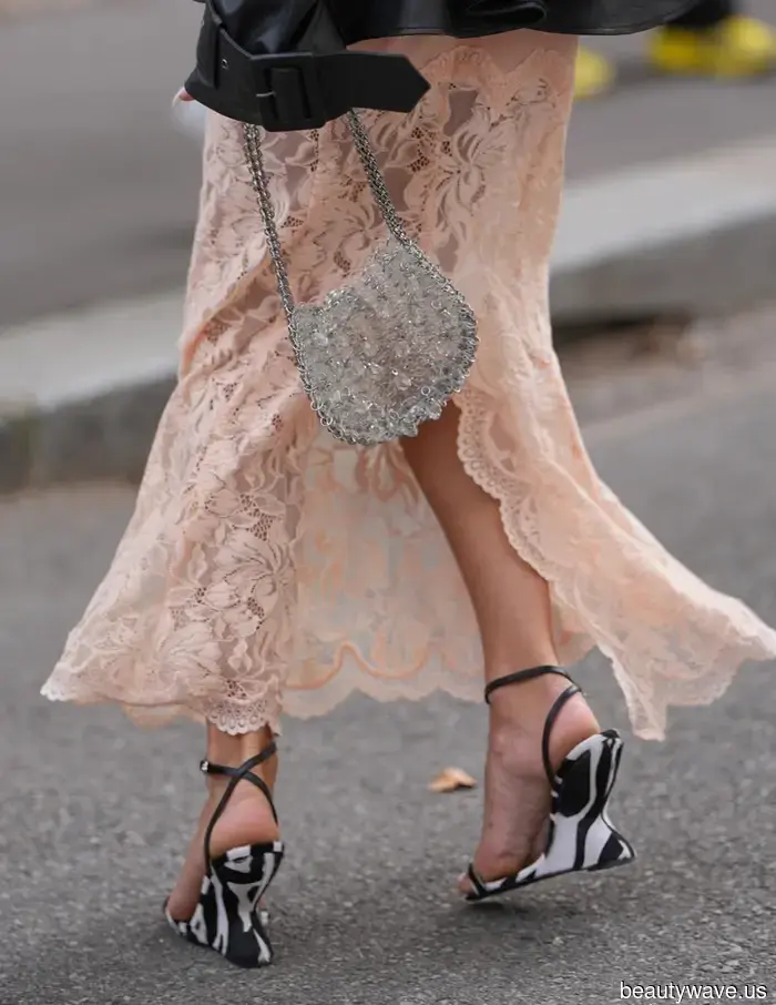 Elegante Kommoden tragen diesen einst gehassten Schuhtrend, als wäre er nie weg gewesen.