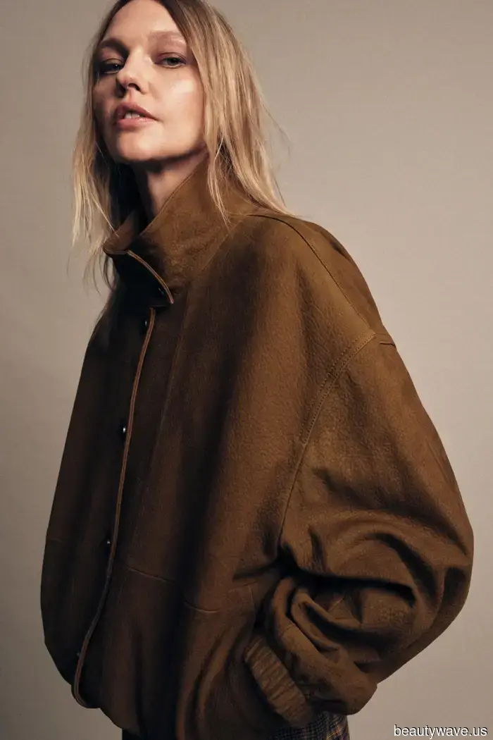 Из Лос-Анджелеса в Париж&mdash;все, кто *понимает*, отказываются от черных кожаных курток в пользу этого элегантного осеннего цветового тренда