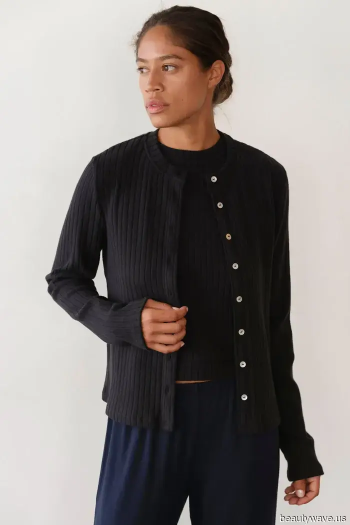 Ich bin eine Pendler-Mama, die in der Modebranche arbeitet&mdash;das sind die 7 einfachen Teile, die ich immer trage, um schick auszusehen.