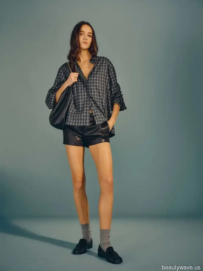 Confirmed: These Are the Flat Shoes Style Icons Are Pairing with Jeans and Skirts This Spring.