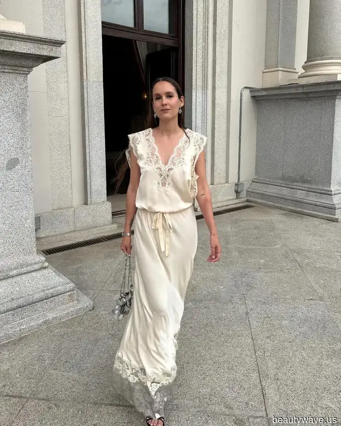 The Beautiful Dress Trend That Everyone Is Choosing Over Jeans and Trousers