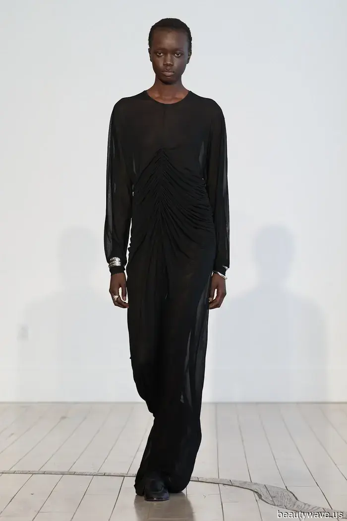 If you appreciate '90s minimalism, you'll want to recreate these five runway styles.