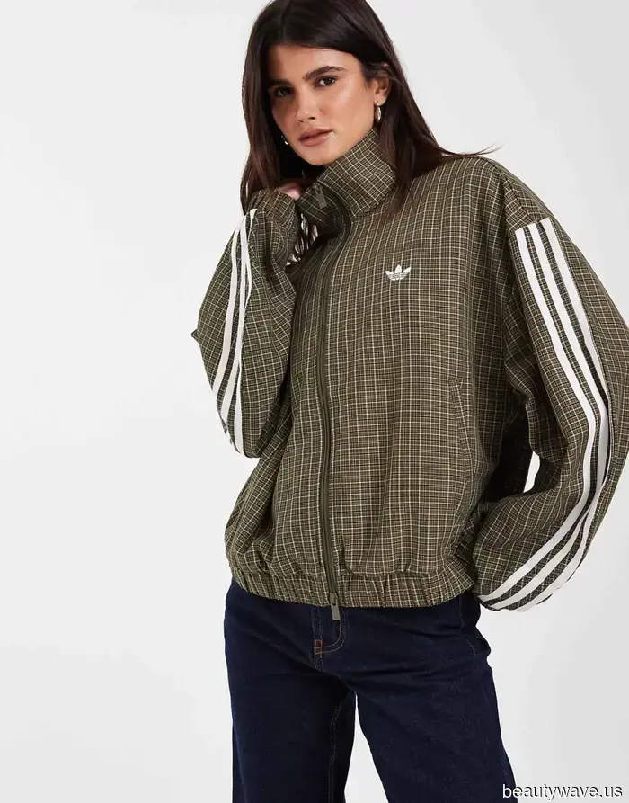 I'm a Denim Enthusiast—6 Trends I'll Embrace With Jeans This Fall