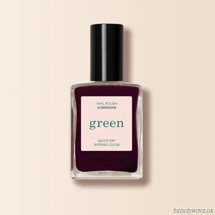 Kühler als Burgunder: Dieser schicke Nagellacktrend ist derzeit besonders beachtenswert.