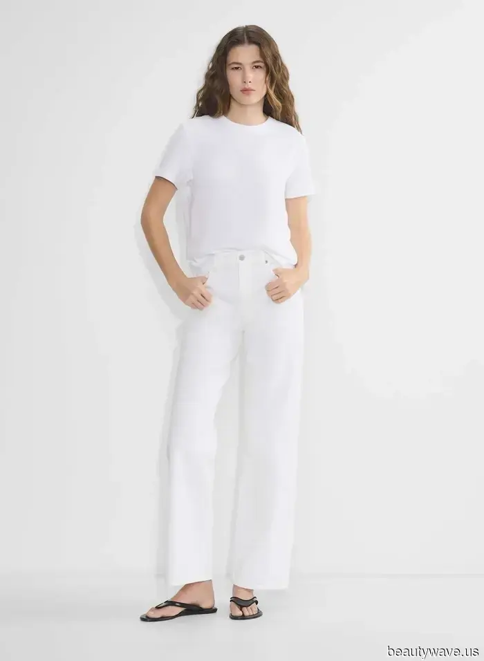 These combinations of jeans and sneakers are considered "out," but these options feel very much like 2026.