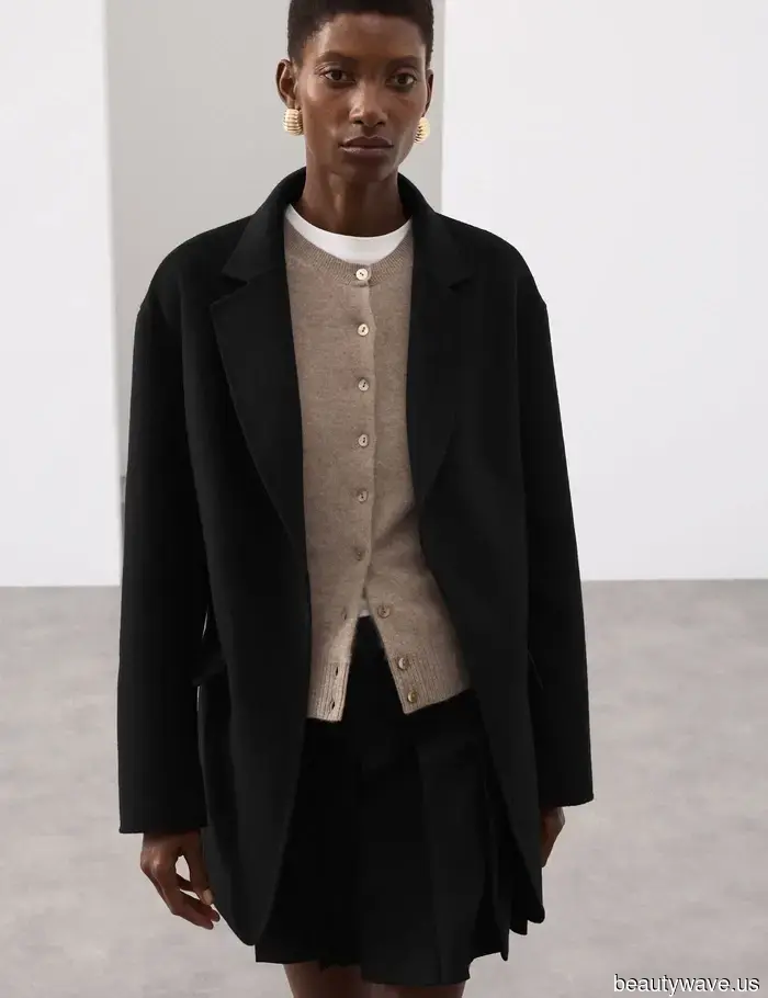 You'll know you're a fashion enthusiast if you style your jeans in this way, this way, and this way in 2026.