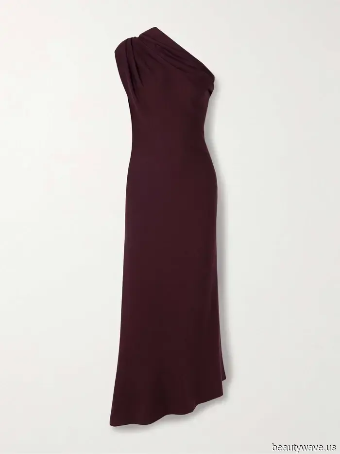 Victoria Beckham acaba de usar el color de zapato que hace que los vestidos burdeos se vean extremadamente elegantes.