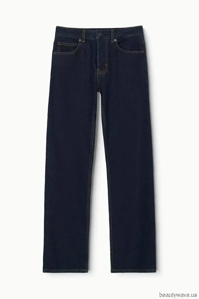 Who What Wear editors shared with me their top 25 fashion discoveries for this month.