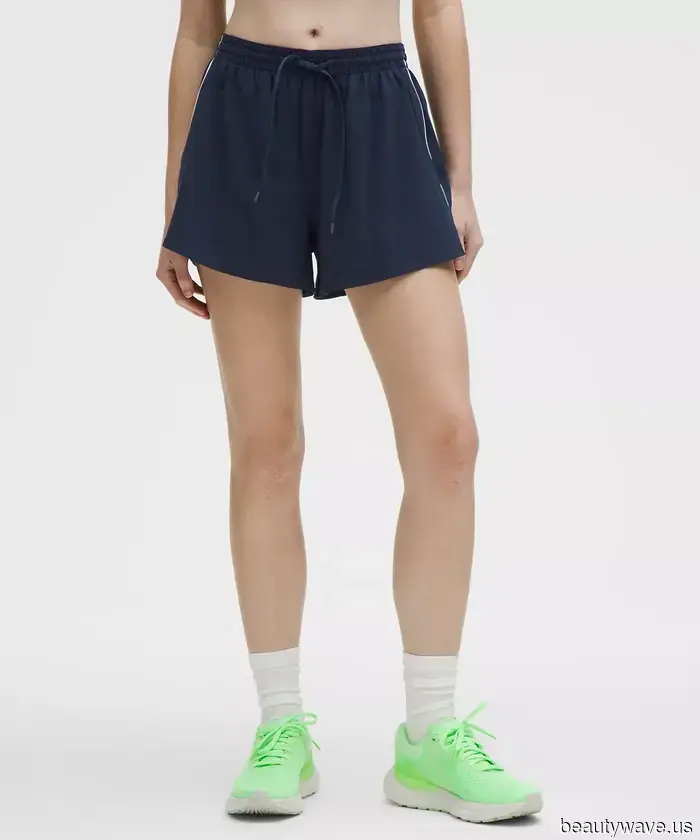 If You Want to Achieve a Parisian Look, Purchase These 7 Summer Items and Style Them This Way