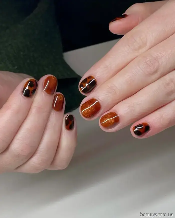 Es ist Zeit, deine Nagelfarbe zu wechseln&mdash;das sind die 6 Farben, die diesen Herbst dominieren werden.