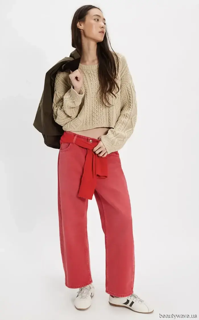 Minimalists and Maximalists Unite: This Vibrant Color Trend is the Chicest Way to Refresh Your Jeans in 2026.