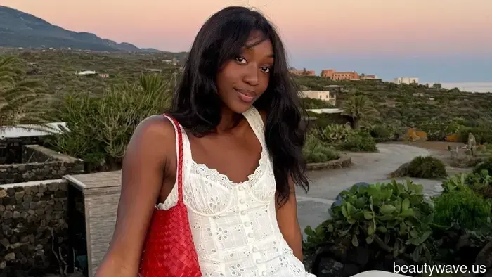 Так элегантно, так просто&mdash;Этот дорогой на вид тренд платьев захватывает H&M, Zara и M&S