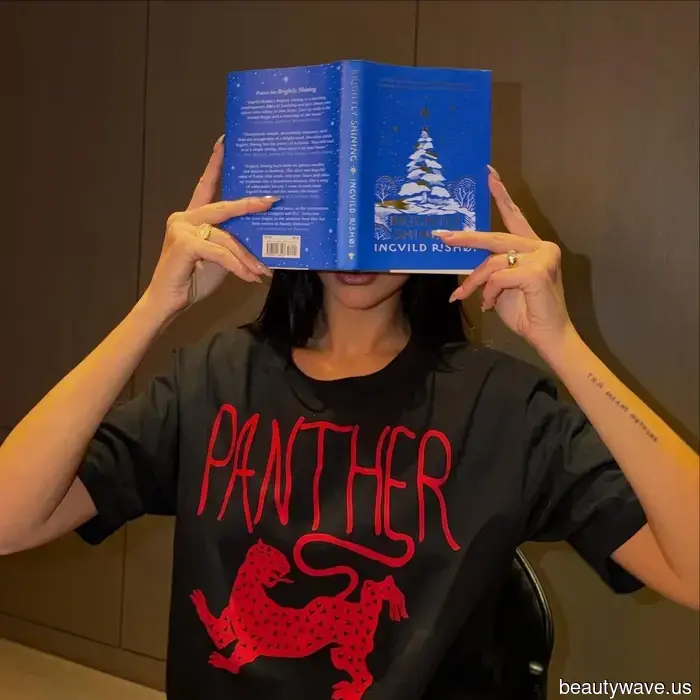 Dua Lipa's starry-night nails have just topped my list of the perfect manicures for New Year's Eve parties.