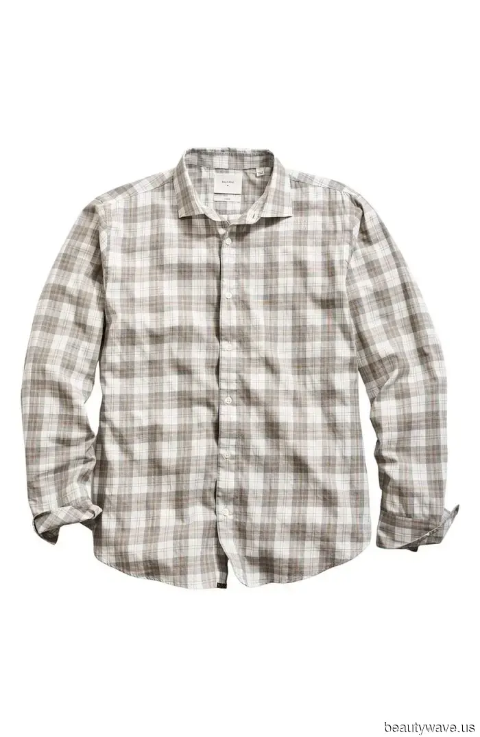 Le Camicie Bianche Sono Noiose&mdash;Questa È la Tendenza delle Camicie Che le It Girl Indossano con Leggings e Uggs Invece