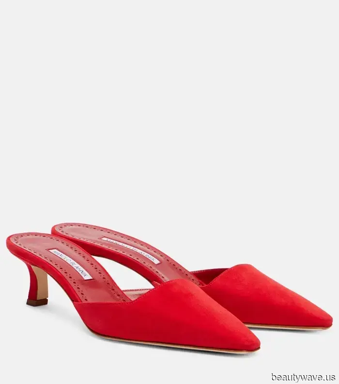 Quando tutto ciò che sai è che non vuoi indossare scarpe nere, opta per il colore che Victoria Beckham ha appena indossato.
