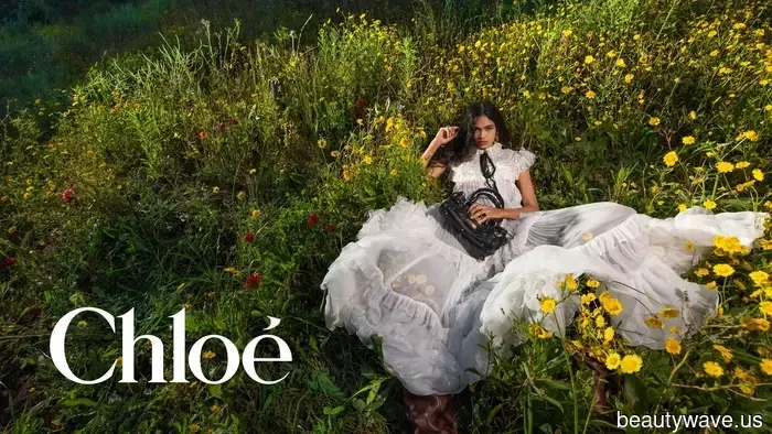 Chlo&eacute; Cattura "Forza Selvaggia e Unità" in una Romantica Campagna Invernale 2026&mdash;Scopri il Nuovo…