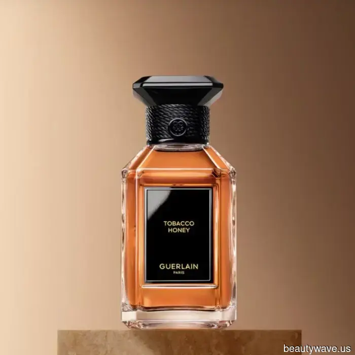 Chic individuals are already exchanging their summer fragrances for this refined autumn scent.