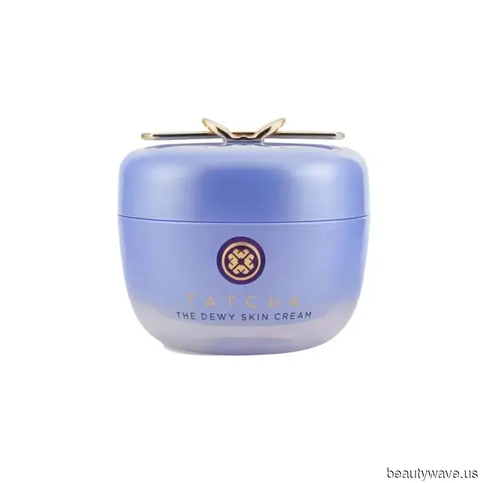 No joke, this moisturizer makes my skin feel as smooth as butter when applied.