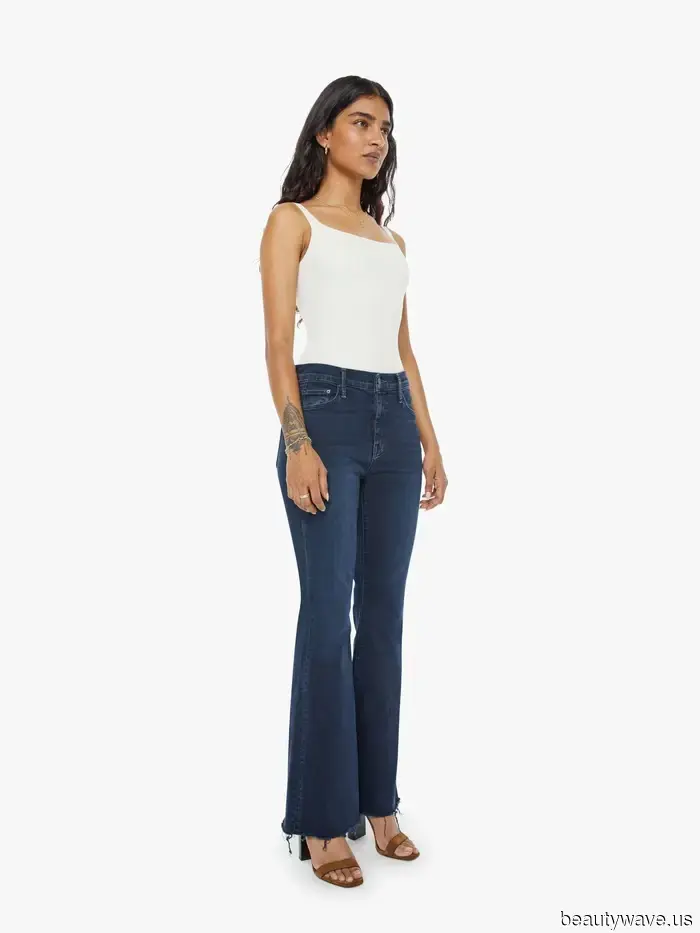 It's Quite Easy: Here Are the Most Stylish Shoes to Pair with Dark-Wash Jeans.