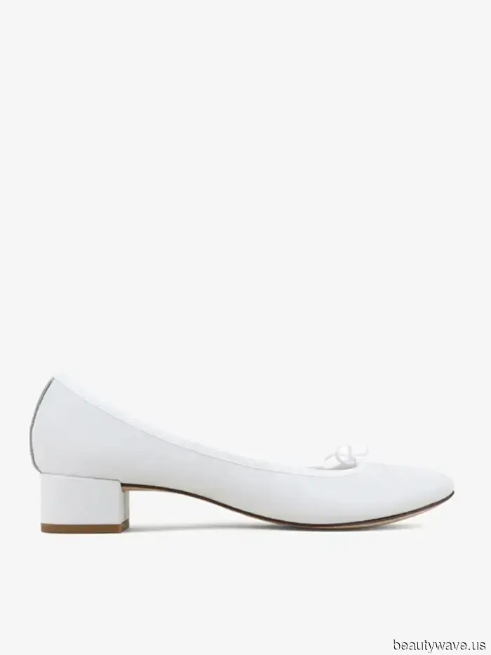Women in Paris Don't Pair Skirts With Flip-Flops—They Opt for This Timeless Flat-Shoe Style.