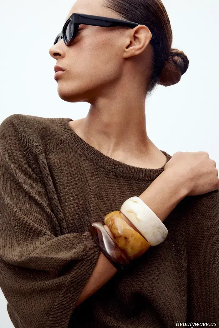 Everyone with good taste is sporting this accessory that costs under $10.