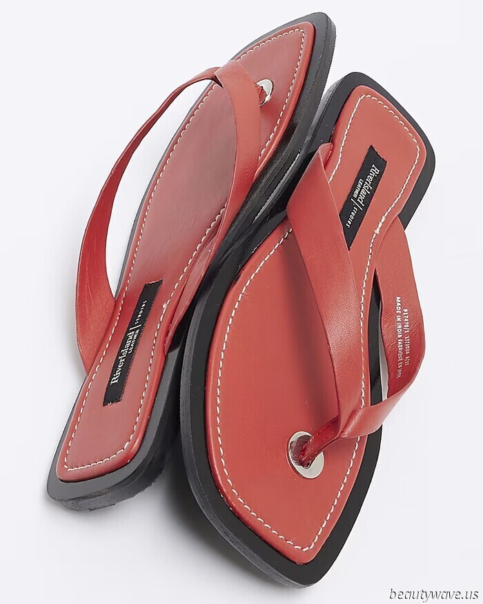 Apologies, Black Flip Flops—The Stylish Dressers I Know Are Embracing This "Incorrect" Shade for Summer.