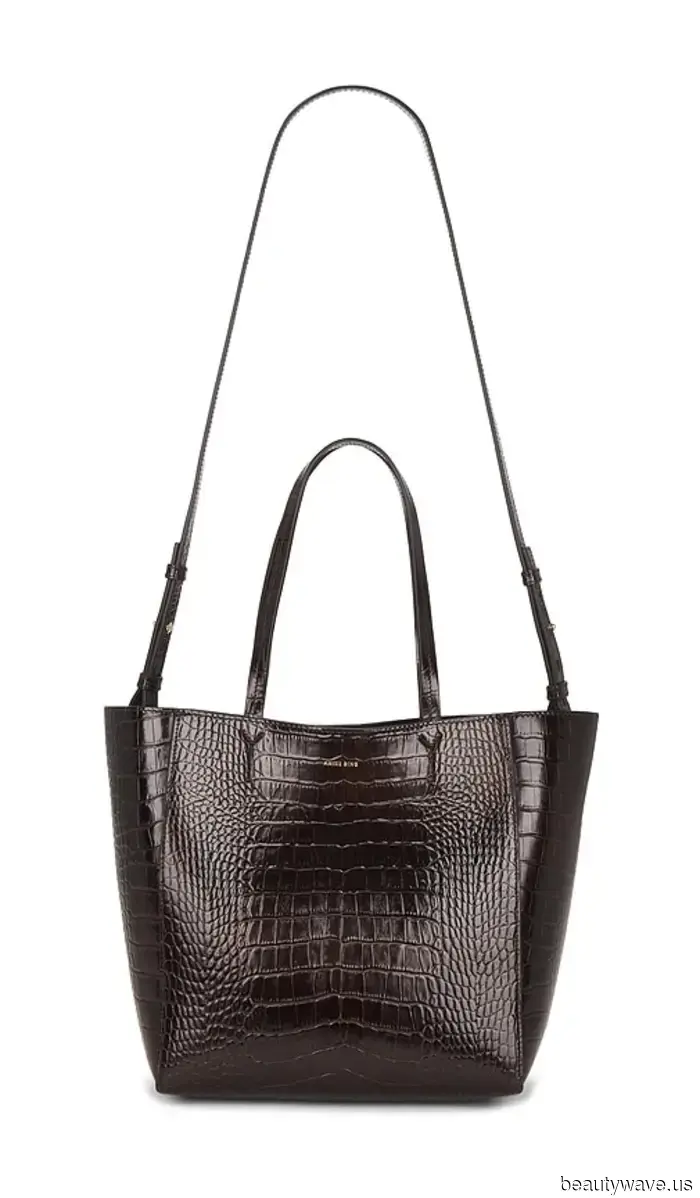 Модные люди игнорируют правила&mdash;это последний фальшивый промах с цветом сумки, который они совершают