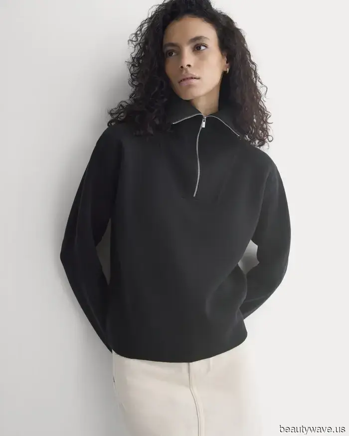 The hot trend that's quickly selling out everywhere is the trendiest option to pair with white jeans right now.