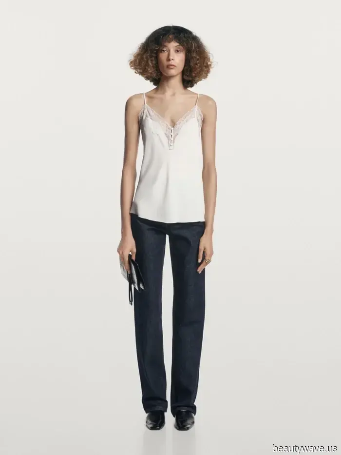 Confirmed: These Are the Flat Shoes Style Icons Are Pairing with Jeans and Skirts This Spring.