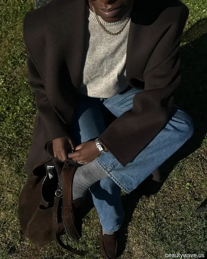 5 Stylish Ways to Style Autumn's Favorite Jeans and Loafers Combination