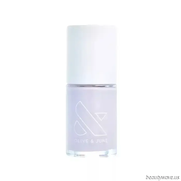 No amarillo mantequilla, no rosa translúcido: el color de uñas más soñador para lucir en verano, según Rihanna y Selena