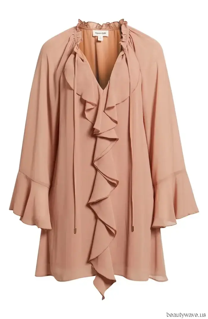 Out of nowhere, everyone with impeccable style is embracing these 7 "outdated" fall dress trends.