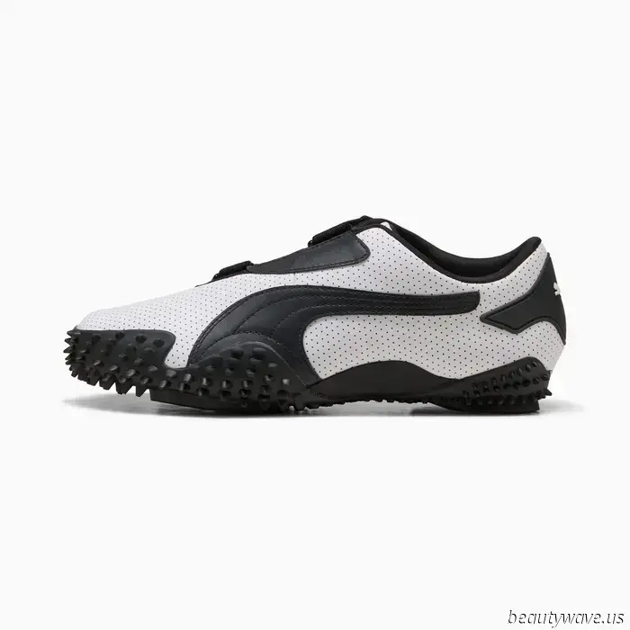 Everyone trendy in Seoul is already dubbing these new sneakers the next Speedcats.
