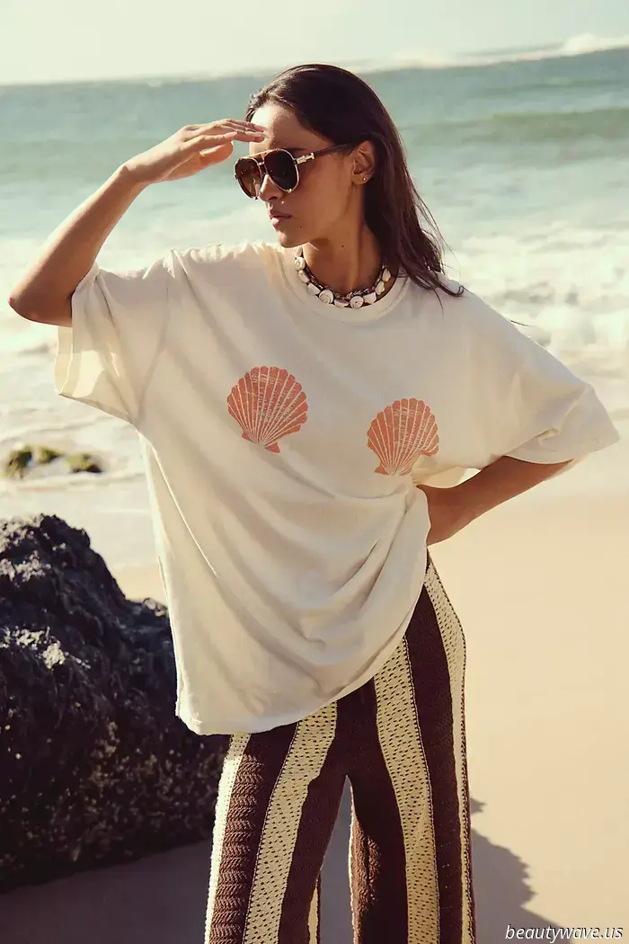 J. Laws Rockwahl ließ ihr kastiges T‑Shirt auf eine Weise elegant wirken, wie Leggings es niemals hätten können.