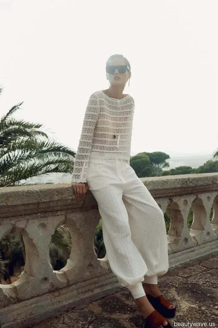 6 Surprisingly Chic Denim Shorts Looks That the Fashion Set Is Sporting