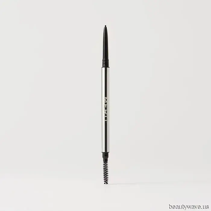 Merit! Jones Road! Il Makiage! 15 Viral Internet Products I’ve Included in My Makeup Bag This Year