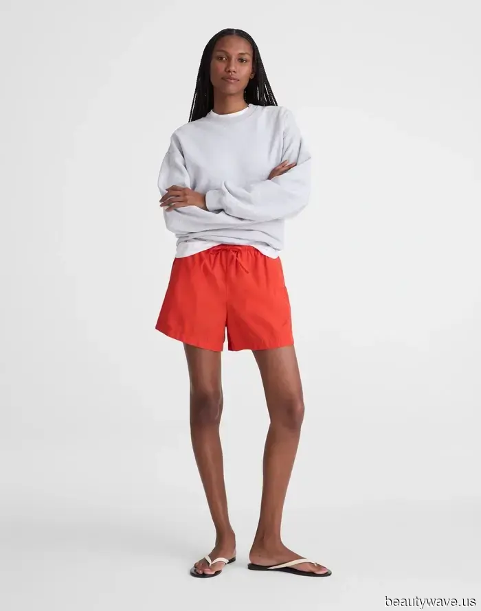 Sandals! Dresses! Shorts! These 30 Stylish Early Summer Discoveries Are Ready to Define Your New Style.