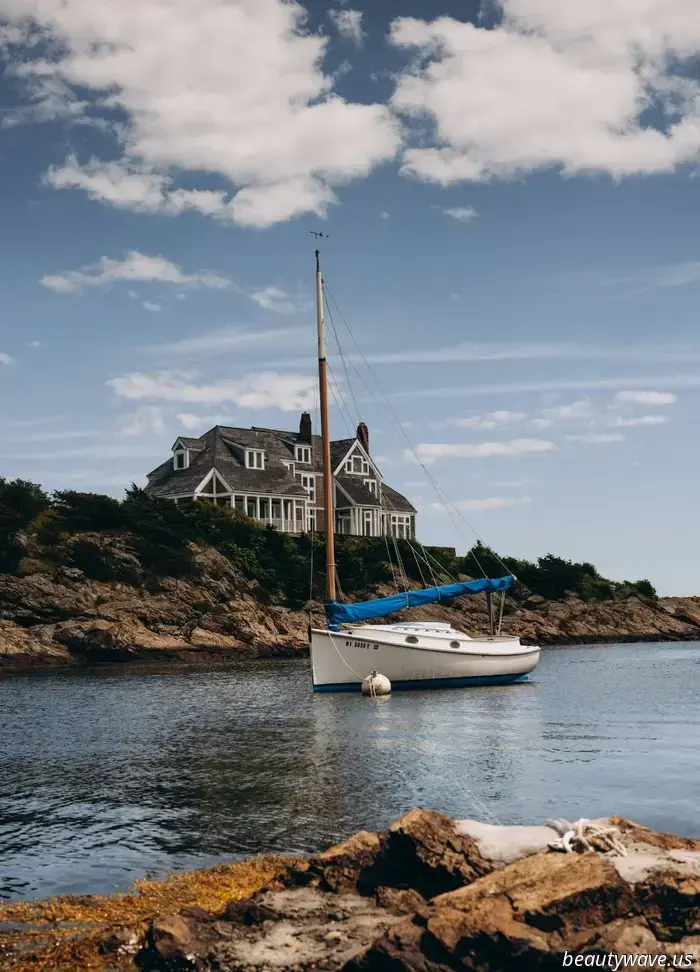 15 Coastal Grandma-Inspired Locations That Seem Plucked From a Nancy Meyers Film