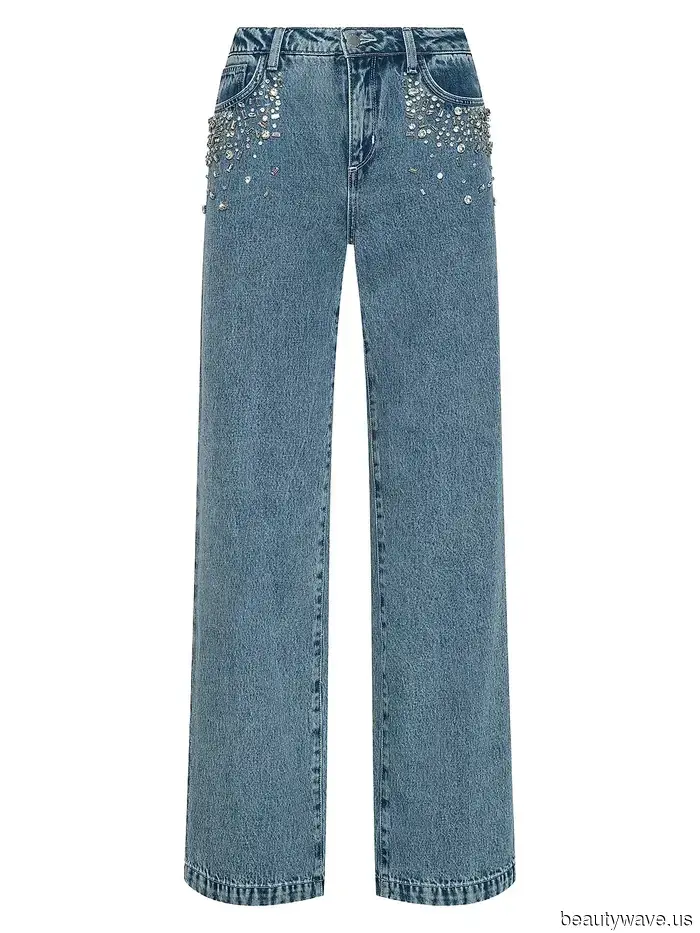 Trendy Girls Are Sporting These Pant Styles with Flats, Heels, and Everything Else.