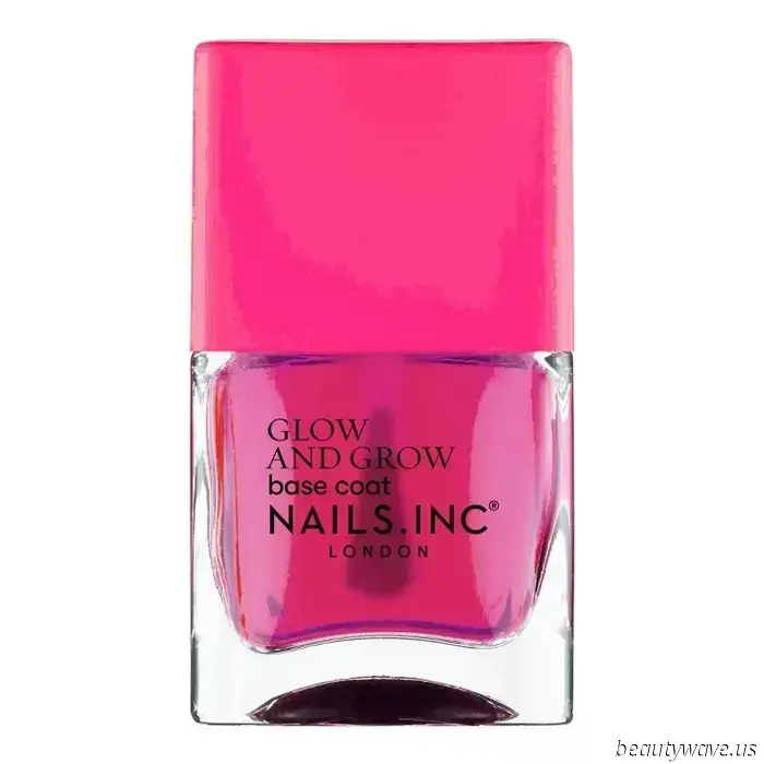 Do you recall Jelly Shoes? This Juicy Manicure serves as the nail counterpart inspired by the '90s.