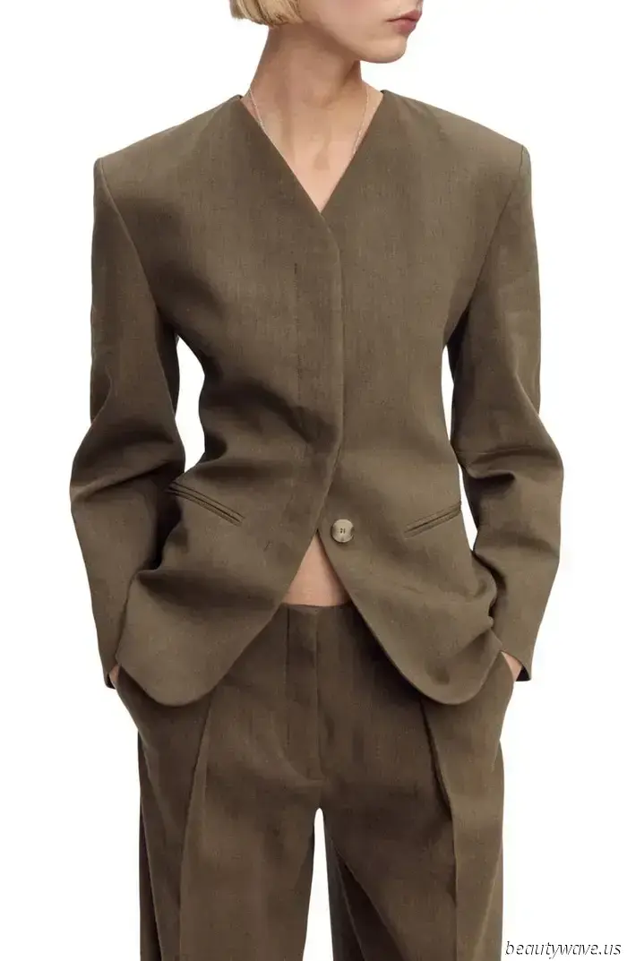 If I see you sporting this stylish blazer trend instead of a classic one, I’ll recognize you as a fashion-forward individual.