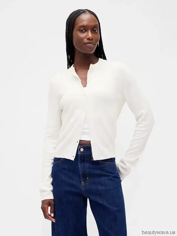 The Trendiest Summer Tops Fashion Enthusiasts Are Pairing With Shorts This Summer