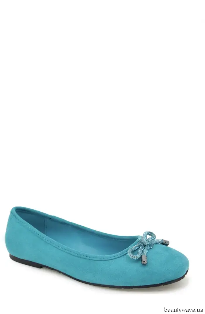 Forget about black ballet flats—this summer, the trendiest individuals are opting for these colors instead.