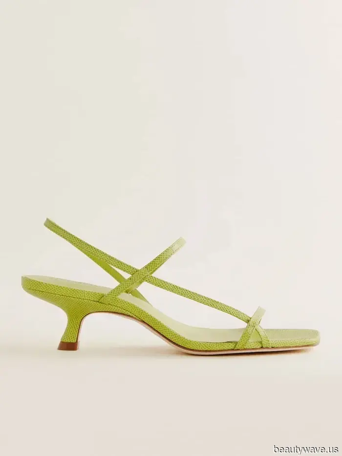 Hailey Bieber acaba de decir que este estampado clásico se ve tan 2025 cuando se combina con este color de zapato poco convencional.