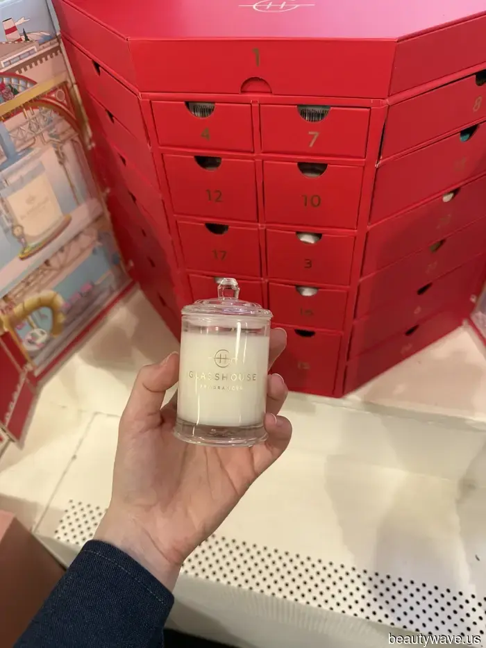 This Fragrance Advent Calendar is so amazing that I couldn't help but open all 24 surprises.