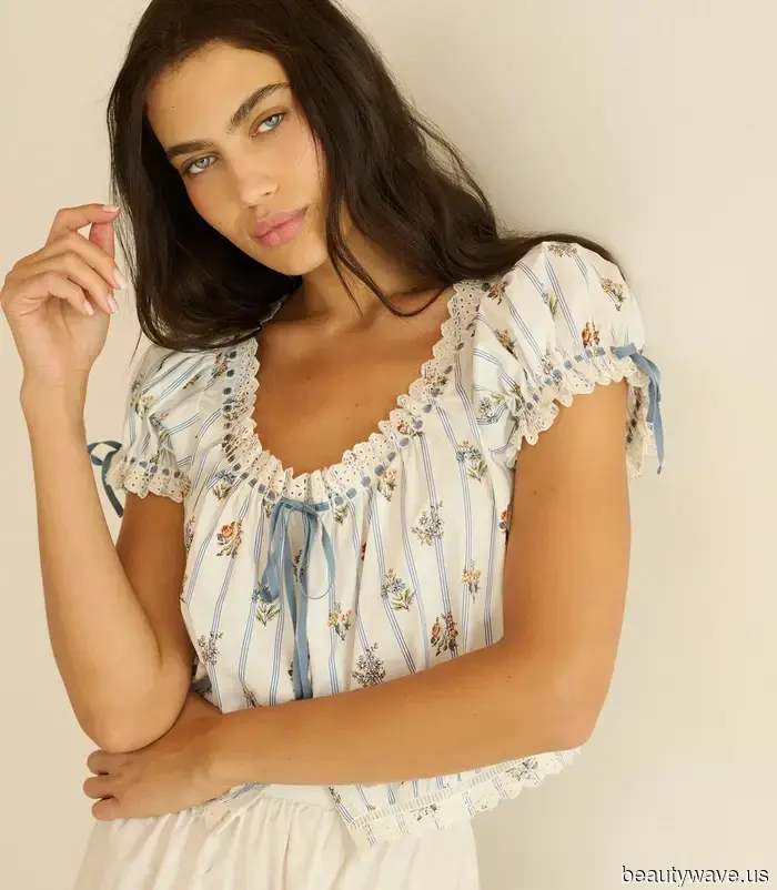 Soy una mamá fashion que trabaja en Nueva York&mdash;Estos son los tops elegantes que uso con jeans y pantalones.