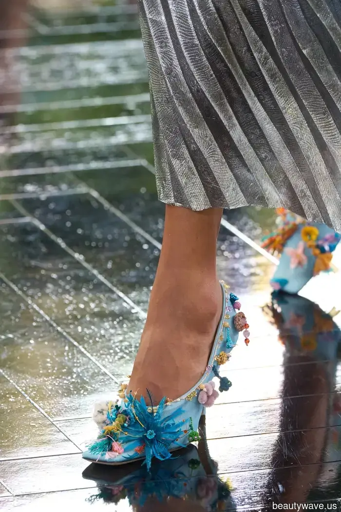 Jewelled Sandals, Anklets, and Shoe Charms—5 Chic Trends to Showcase Your Style